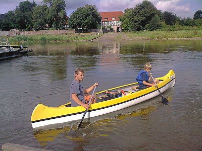 Kanutoren auf der Weser