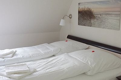 Schlafzimmer ll mit Ostseeblick