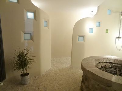Modernes Badezimmer mit Fußbodenheizung